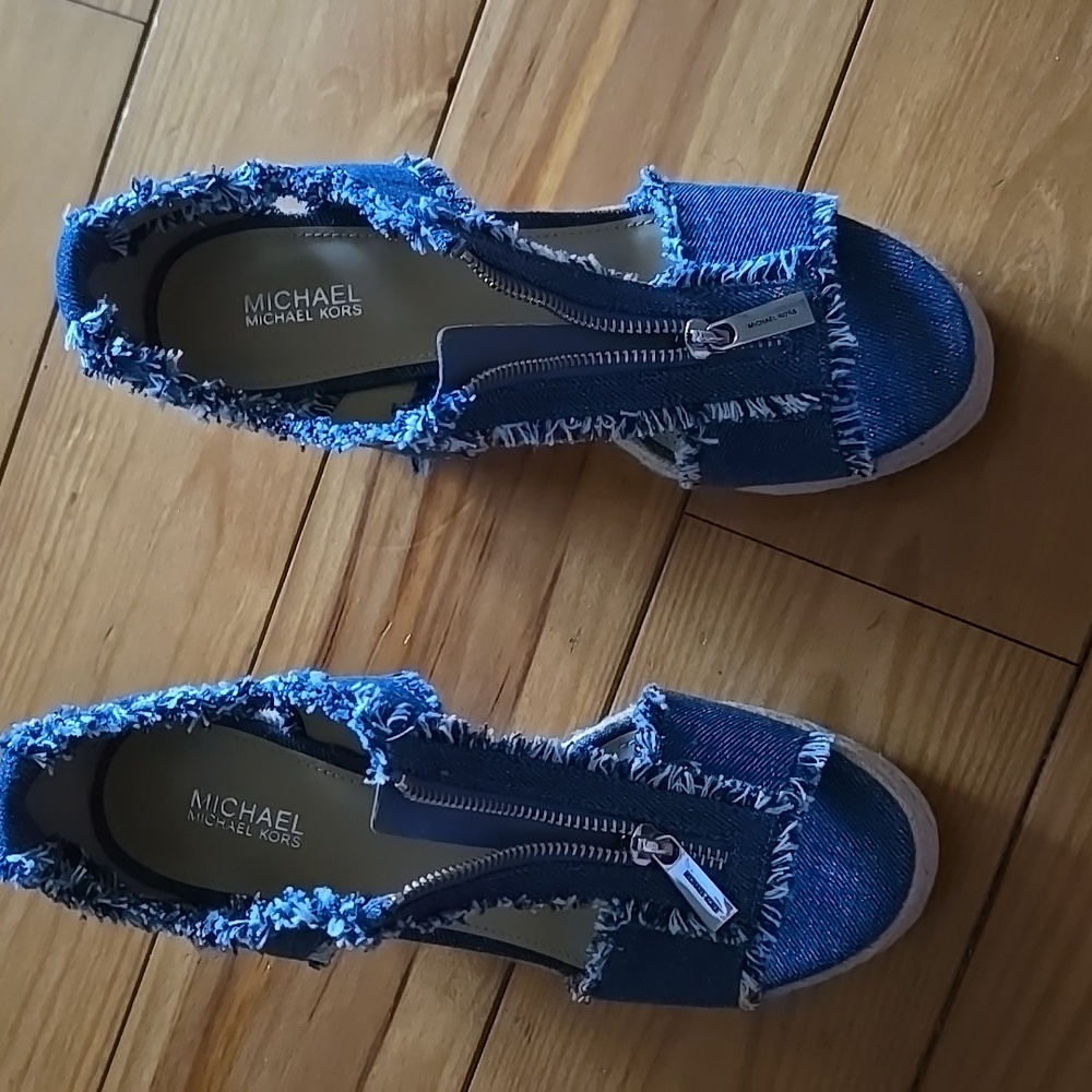 Shose - Picture 6 of 8